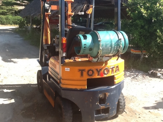 Toyota 5fg10 สภาพดีพร้อมใช้ติดแก๊สแล้ว เพิ่งเข้าจากญี่ปุ่นครับราคาไม่แพงครับ