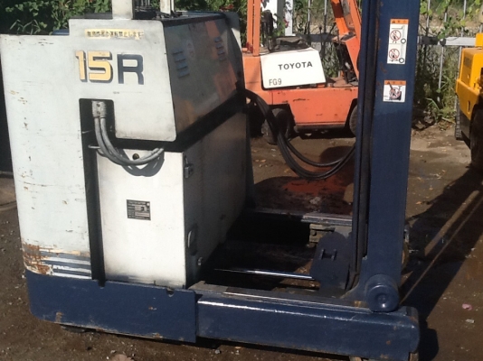 รถยกไฟฟ้าkomutsu fb15rs-8สภาพดีพร้อมใช้เก่าญี่ปุ่นแบ็ตฯเยี่ยมราคาไม่แพงครับ