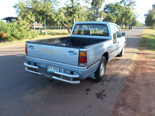 ขายรถกระบะ ISUZU TFR SPACE CAB SLX 2.5 ปี39  พวงมาลัยพาเวอร์โรงงานหน้าหนูแท้ตัวท็อปกระจกไฟฟ้า รถสภาพเดิมๆเครื่องดีไม่ไอไม่จามประหยัดน้ำมันสุดๆ ครัชชีเดิมสวยไม่มีผุช่วงล่างแน่นปึกรถบางเดิมเอกสารพร้อมโอนภาษีพรบ59+แอร์เย็น+เทปชีดี+ยางดี4เส้น+แม๊กไลเนอร์+ล้อแ