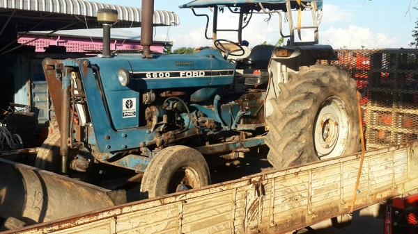 ขายรถฟอร์ด 5000 ขายรถฟอร์ด 5000