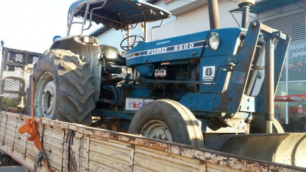 ขายรถฟอร์ด 5000 ขายรถฟอร์ด 5000