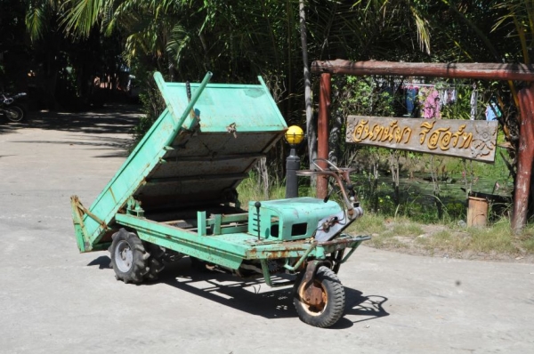 ขายรถkawasaki(ดั้มมือ) บรรทุกสินค้าการเกษตร&amp;ก่อสร้าง สภาพสวยเดิมจากญี่ปุ่นยังไม่เคยใช้งานในไทย 16,000บาท!!