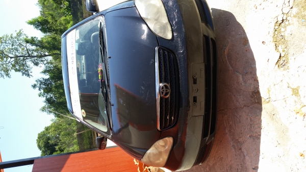 ขายรถเก๋งอัลติสเครื่อง1.6ติดแก๊สLPG  แอร์เย็น สนใจ 099-2489947