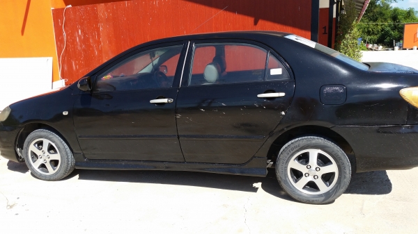 ขายรถเก๋งอัลติสเครื่อง1.6ติดแก๊สLPG  แอร์เย็น สนใจ 099-2489947