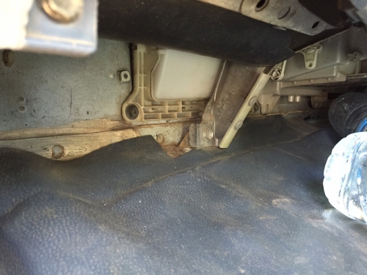 หัวลาก  330 แรง ปี 52   สภาพพร้อมใช้งาน   ราคา  1,500,000 บาท