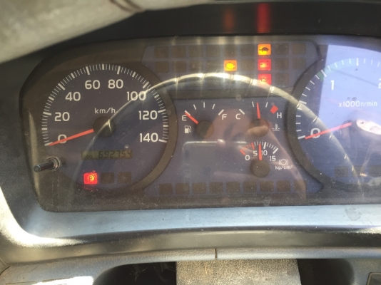 หัวลาก  330 แรง ปี 52   สภาพพร้อมใช้งาน   ราคา  1,500,000 บาท