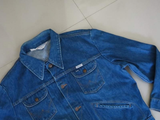 เสื้อแจ็คเก็ตยีนส์   Wrangler MADE IN U.S.A.รุ่นเก่าสามตะเข็บป้ายขาว