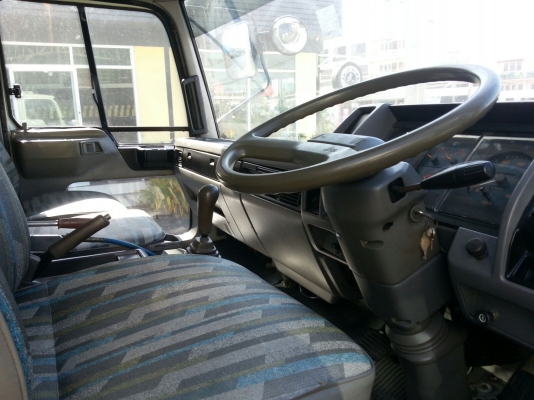 รถฮีโน่ 10 ล้อดั้ม FM3H  195 แรงม้า. ปี 38   ( *** รถสวย. )    สนใจติดต่อ  084 - 7693391