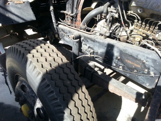 รถฮีโน่ 10 ล้อ FL3H  บรรทุกน้ำมัน 195 แรงม้า.  ( เพลา เดียว. )     สนใจติดต่อ  084 - 7693391