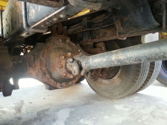 รถฮีโน่ 10 ล้อ FL3H  บรรทุกน้ำมัน 195 แรงม้า.  ( เพลา เดียว. )     สนใจติดต่อ  084 - 7693391