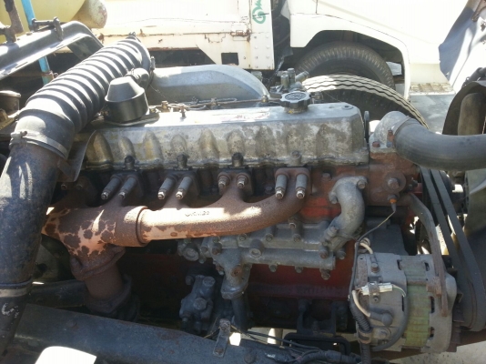 รถฮีโน่ 10 ล้อ FL3H  บรรทุกน้ำมัน 195 แรงม้า.  ( เพลา เดียว. )     สนใจติดต่อ  084 - 7693391