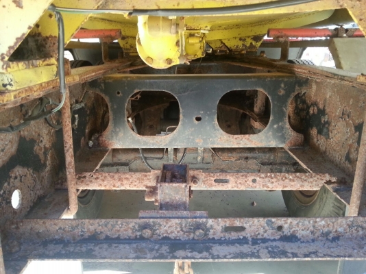 รถฮีโน่ 10 ล้อ FL3H  บรรทุกน้ำมัน 195 แรงม้า.  ( เพลา เดียว. )     สนใจติดต่อ  084 - 7693391