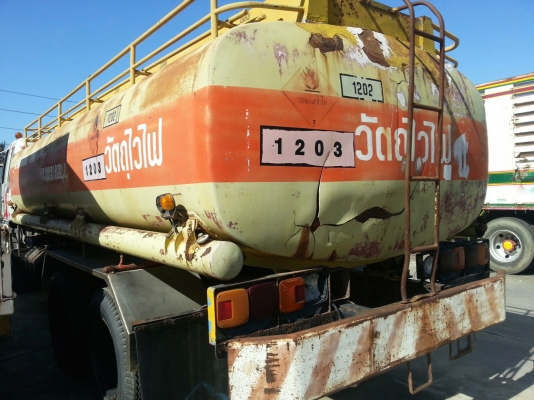 รถฮีโน่ 10 ล้อ FL3H  บรรทุกน้ำมัน 195 แรงม้า.  ( เพลา เดียว. )     สนใจติดต่อ  084 - 7693391