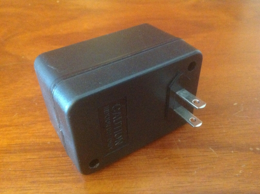 ขายหม้อแปลงไฟ 220 เป็น 110V ขนาดเล็ก  3"X2" พกพาสะดวก ขนาด 100W