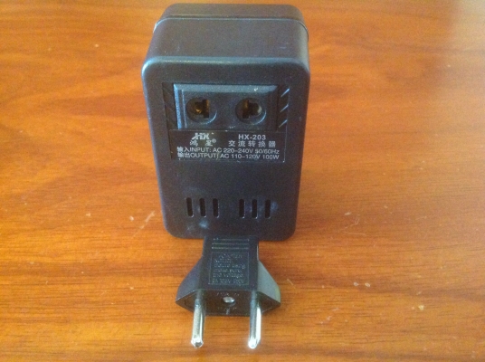 ขายหม้อแปลงไฟ 220 เป็น 110V ขนาดเล็ก  3"X2" พกพาสะดวก ขนาด 100W