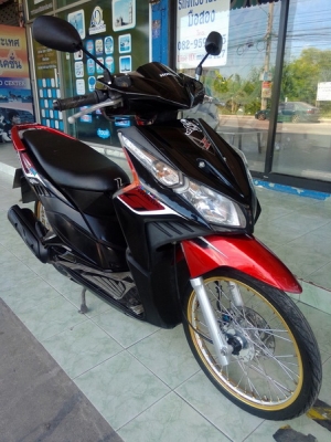 Honda Click110i สี ดำ-แดง หัวฉีดประหยัดน้ำมัน เครื่องเดิมๆแต่งสวยภายนอก พร้อมเล่มครับ Honda Click110i สี ดำ-แดง หัวฉีดประหยัดน้ำมัน เครื่องเดิมๆแต่งสวยภายนอก พร้อมเล่มครับ