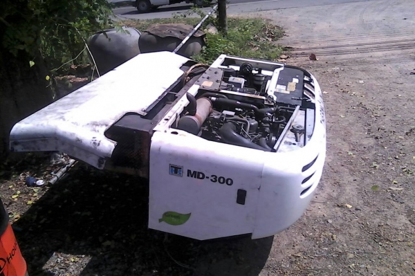 เครื่องทำความเย็นเทอโมคิงส์รุ่น md300 -18-25 ได้ครับเพิ่งยกลงสวยๆครับ ขาย 280,000 บาท 0892095791 บอย