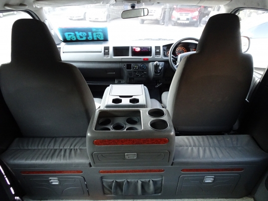 รถตู้มือสอง ดีเซล ปี2011 เดิมๆออกห้าง มองหารถตู้ที่นี่เลย 087-775-8887