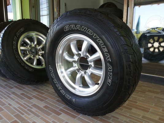 ล้อกล้วย 16x8 พร้อมยาง dunlop grandtrek at3 265/70/16