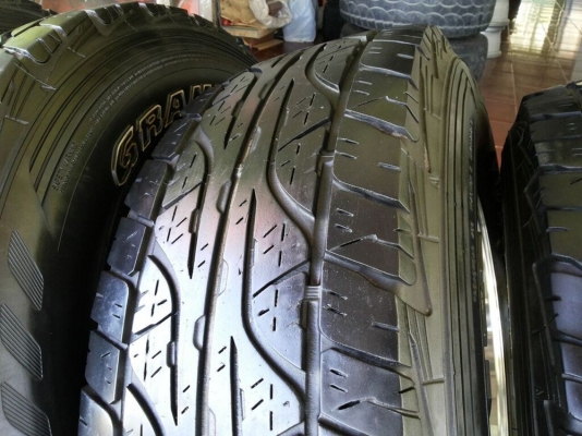 ล้อกล้วย 16x8 พร้อมยาง dunlop grandtrek at3 265/70/16