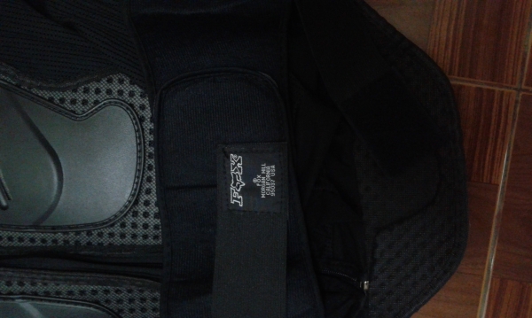 ขายเสื้อเกาะอ่อน 1,200 บาท ขายเสื้อเกาะอ่อน 1,200 บาท