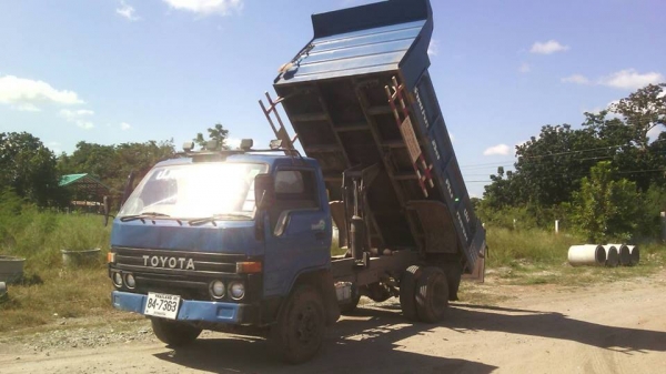 ขายดั้มไดน่า เครื่อง115แรง สภาพพร้อมใช้งาน เอกสารพร้อมโอน สนใจโทร 090-8588220คุณนะ 093-3258446คุณบิว หรือเข้าดูสินค้าอื่นๆได้ที่ www.truck.in.th/498 หรือเพจFacebook ณรงค์ ซื้อขายรถมือสอง (เว็บไซต์ส่วนตัว) หรือFacebook ตลาดรถมือสอง คุณนะ