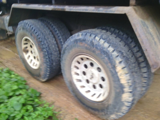 รถอีซูซุ 10 ล้อดั้ม FXZ 195 แรงม้า. ปี 43  ( ยูโรวัน. )    สนใจติดต่อ  081 - 6079515