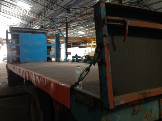 รถอีซูซุ 10 ล้อ พื้นเรียบ 165 แรงม้า.  ปี 40    สนใจติดต่อ  081 - 6079515