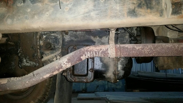 รถอีซูซุ 10 ล้อ พื้นเรียบ 165 แรงม้า.  ปี 40    สนใจติดต่อ  081 - 6079515