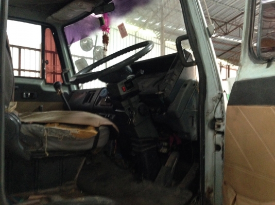 รถอีซูซุ 10 ล้อ พื้นเรียบ 165 แรงม้า.  ปี 40    สนใจติดต่อ  081 - 6079515