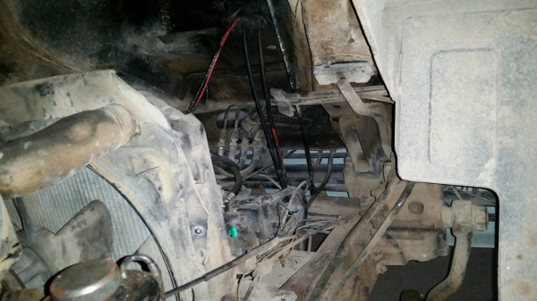 รถอีซูซุ 10 ล้อ พื้นเรียบ 165 แรงม้า.  ปี 40    สนใจติดต่อ  081 - 6079515