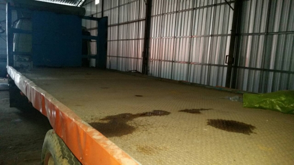 รถอีซูซุ 10 ล้อ พื้นเรียบ 165 แรงม้า.  ปี 40    สนใจติดต่อ  081 - 6079515