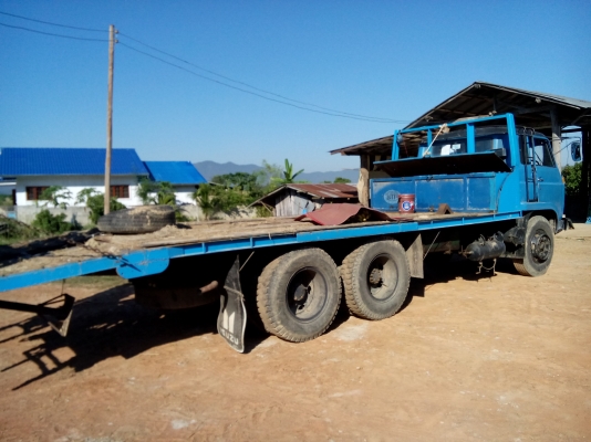 สิบล้อราคาประหยัดขึ้นรถเกี่ยวแมคโคเครื่อง185แรงทิฟฟี่ 3700000