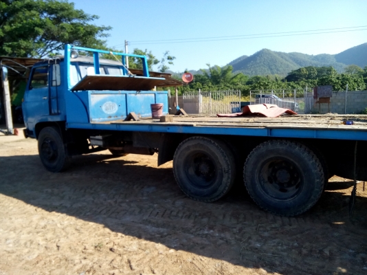 สิบล้อราคาประหยัดขึ้นรถเกี่ยวแมคโคเครื่อง185แรงทิฟฟี่ 3700000