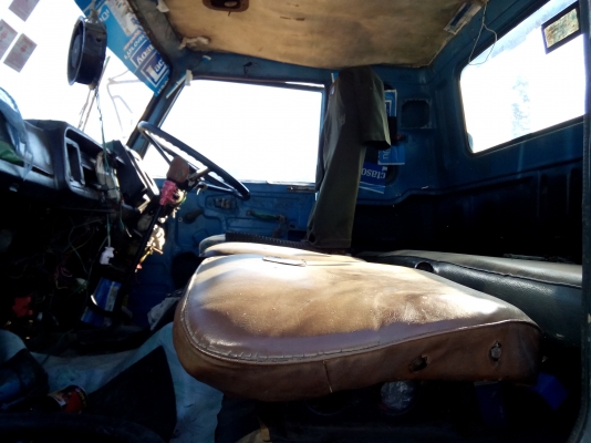 สิบล้อราคาประหยัดขึ้นรถเกี่ยวแมคโคเครื่อง185แรงทิฟฟี่ 3700000