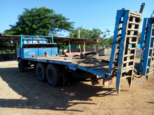 สิบล้อราคาประหยัดขึ้นรถเกี่ยวแมคโคเครื่อง185แรงทิฟฟี่ 3700000