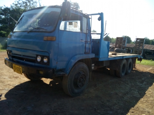 สิบล้อราคาประหยัดขึ้นรถเกี่ยวแมคโคเครื่อง185แรงทิฟฟี่ 3700000