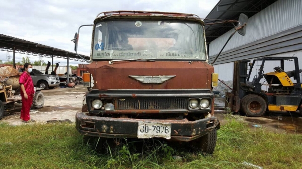 ขายรถโม่ปูน 5 คิว 10 ล้อเพลาเดียว ใช้งานได้ปกติ ไม่มีทะเบียน เครื่อง HO7C 180 แรงม้า ช่วงล่าง ZM เบรคลมดัน พวงมาลัยพาวเวอร์ ราคาคุยกันได้ครับ