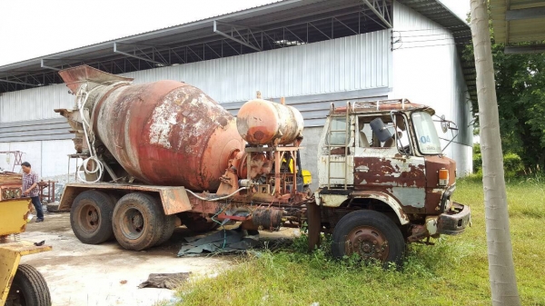 ขายรถโม่ปูน 5 คิว 10 ล้อเพลาเดียว ใช้งานได้ปกติ ไม่มีทะเบียน เครื่อง HO7C 180 แรงม้า ช่วงล่าง ZM เบรคลมดัน พวงมาลัยพาวเวอร์ ราคาคุยกันได้ครับ