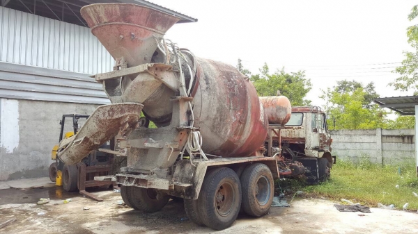 ขายรถโม่ปูน 5 คิว 10 ล้อเพลาเดียว ใช้งานได้ปกติ ไม่มีทะเบียน เครื่อง HO7C 180 แรงม้า ช่วงล่าง ZM เบรคลมดัน พวงมาลัยพาวเวอร์ ราคาคุยกันได้ครับ