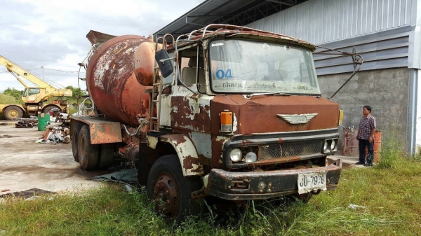 ขายรถโม่ปูน 5 คิว 10 ล้อเพลาเดียว ใช้งานได้ปกติ ไม่มีทะเบียน เครื่อง HO7C 180 แรงม้า ช่วงล่าง ZM เบรคลมดัน พวงมาลัยพาวเวอร์ ราคาคุยกันได้ครับ