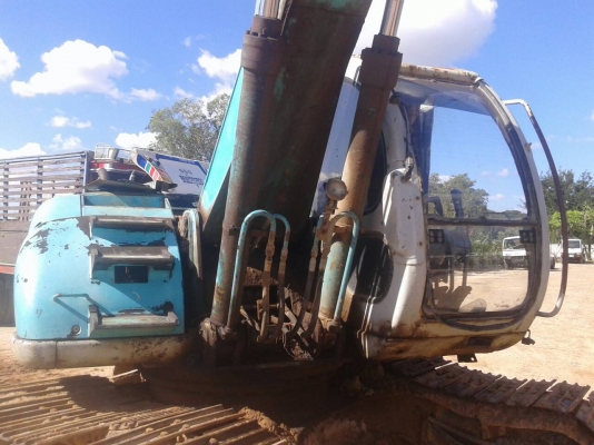 ขายด่วน KOBELCO SK200 MART 5 ธรรมดา เครื่องปั้มดีเยี่ยม ไฟฟ้าครบ โซ่หนาใบไม่สวย เอวมีขยับ เอกสารเล่มทะเบียน