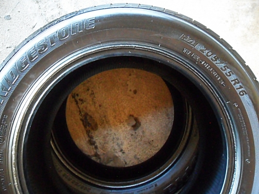 ยาง16 บริดสโตน205-55-R16 ลงพื้นปี14 (4เส้น3,200) ยาง16 บริดสโตน205-55-R16 ลงพื้นปี14 (4เส้น3,200)