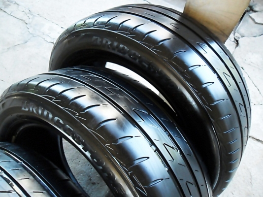 ยาง16 บริดสโตน205-55-R16 ลงพื้นปี14 (4เส้น3,200) ยาง16 บริดสโตน205-55-R16 ลงพื้นปี14 (4เส้น3,200)