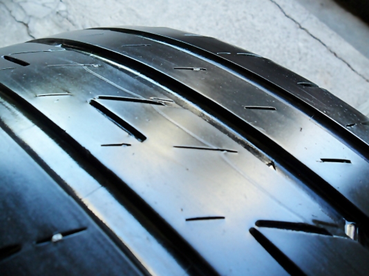 ยาง16 บริดสโตน205-55-R16 ลงพื้นปี14 (4เส้น3,200) ยาง16 บริดสโตน205-55-R16 ลงพื้นปี14 (4เส้น3,200)