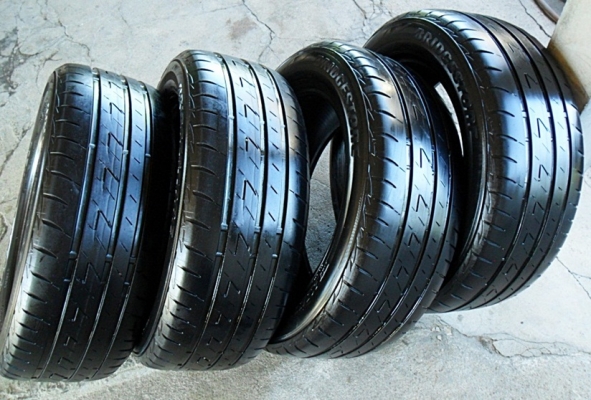 ยาง16 บริดสโตน205-55-R16 ลงพื้นปี14 (4เส้น3,200) ยาง16 บริดสโตน205-55-R16 ลงพื้นปี14 (4เส้น3,200)