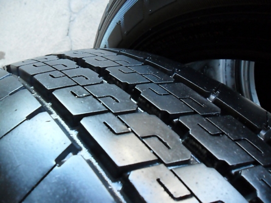 ยางกระบะ15 Dunlop 215-70-R15ลงพื้นปี14 (4เส้น3,900) ยางกระบะ15 Dunlop 215-70-R15ลงพื้นปี14 (4เส้น3,900)