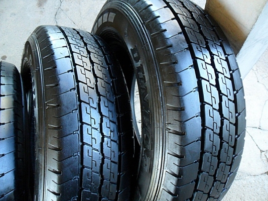 ยางกระบะ15 Dunlop 215-70-R15ลงพื้นปี14 (4เส้น3,900) ยางกระบะ15 Dunlop 215-70-R15ลงพื้นปี14 (4เส้น3,900)