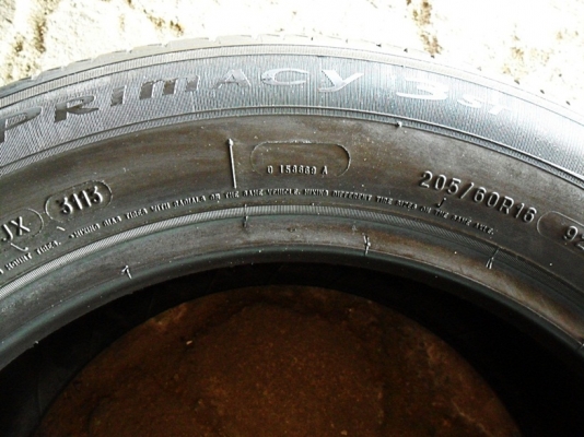 มิชลิน205-60-R16ลงพื้นปี14 (4เส้น3,400) มิชลิน205-60-R16ลงพื้นปี14 (4เส้น3,400)