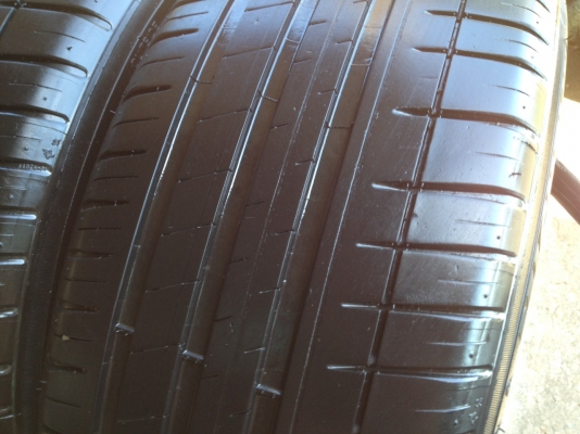 ยางMICHELIN 205 55R16ปี2014 สภาพสวยดอกเยอะไม่มีปะ